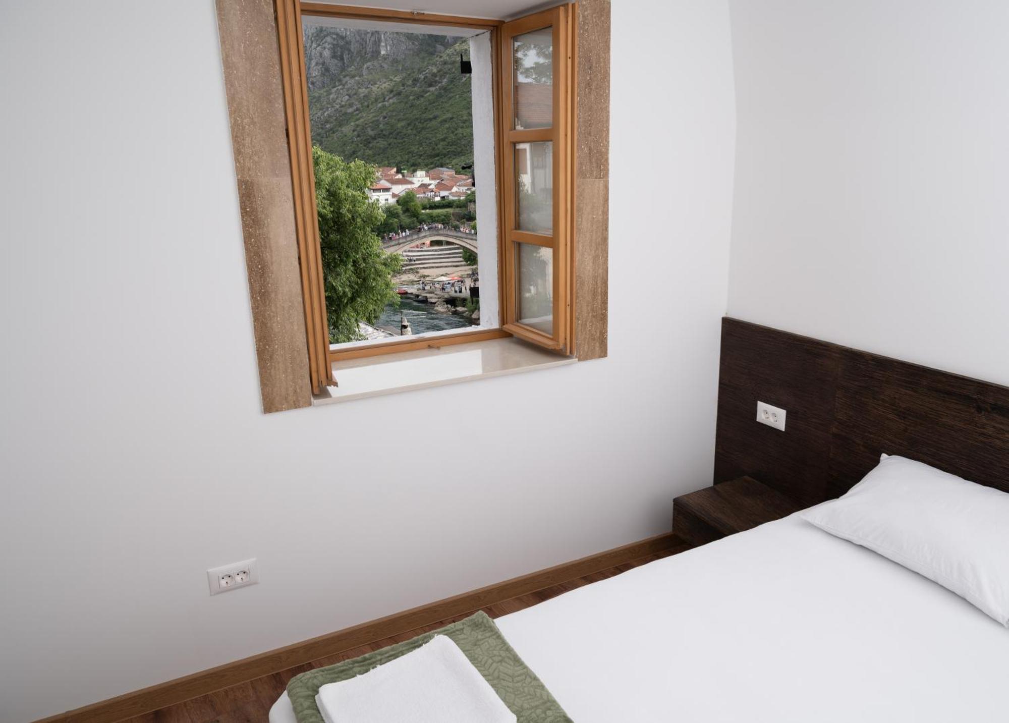 Sunrise Apartments - With Old Bridge View Mostar Eksteriør billede